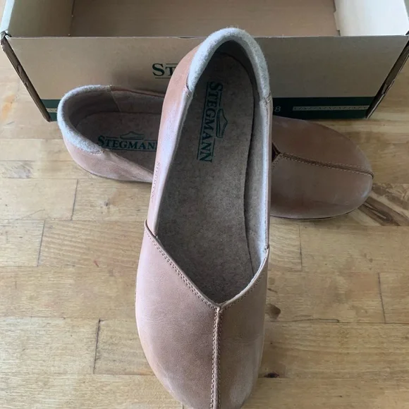 Stegmann Women's Brown Leather Loafers - Picture 1 of 4